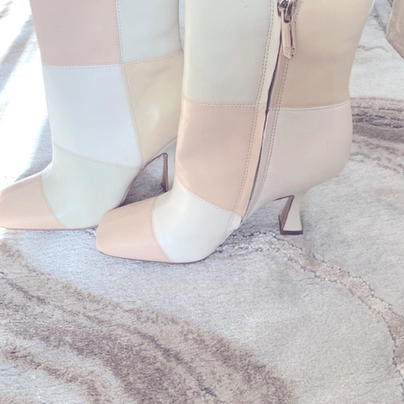 ‼️Sold Out! SAM EDELMAN
Olina Square-Toe Patchwork Leather Ankle Boots - Picture 8 of 15